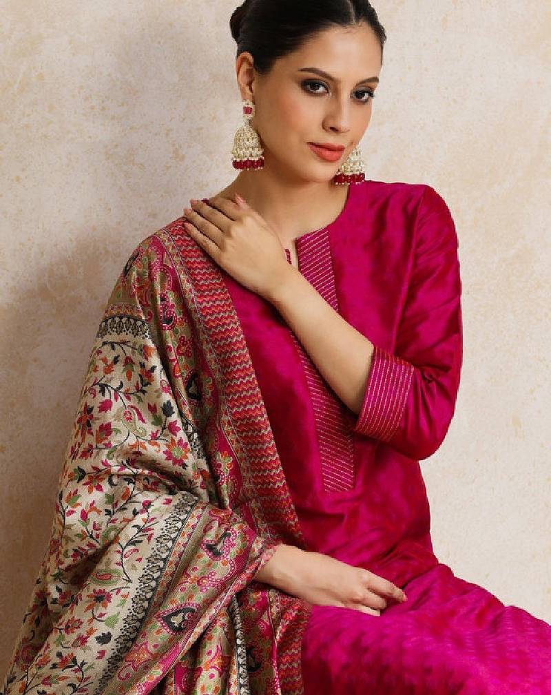 Women pink zari work textured kurta with trouser and printed dupatta