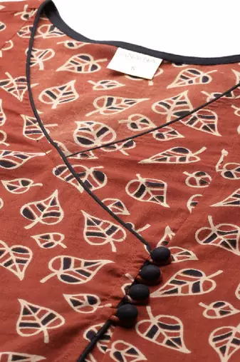 Women ethnic motifs printed kurta