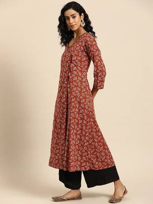 Women ethnic motifs printed kurta 3