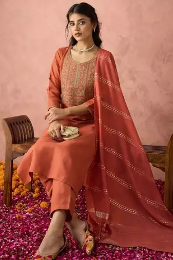 Ethnic motifs yoke design sequinned kurta with trousers & dupatta