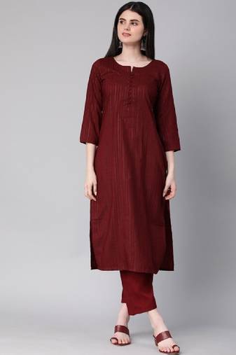 Striped round neck three-quarter sleeves thread work kurta with trousers