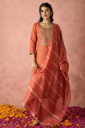 Ethnic motifs yoke design sequinned kurta with trousers & dupatta