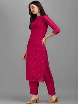 Floral embroidered sequinned kurta with trouser 3