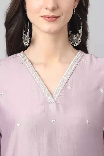 Women's lavender silk blend embellished kurta with pant and dupatta