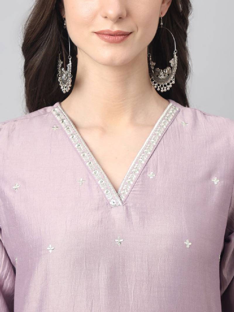 Women's lavender silk blend embellished kurta with pant and dupatta