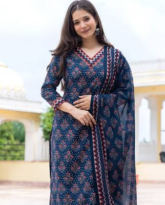 Floral printed straight kurta with trousers & dupatta 1