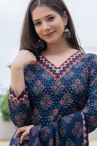 Floral printed straight kurta with trousers & dupatta
