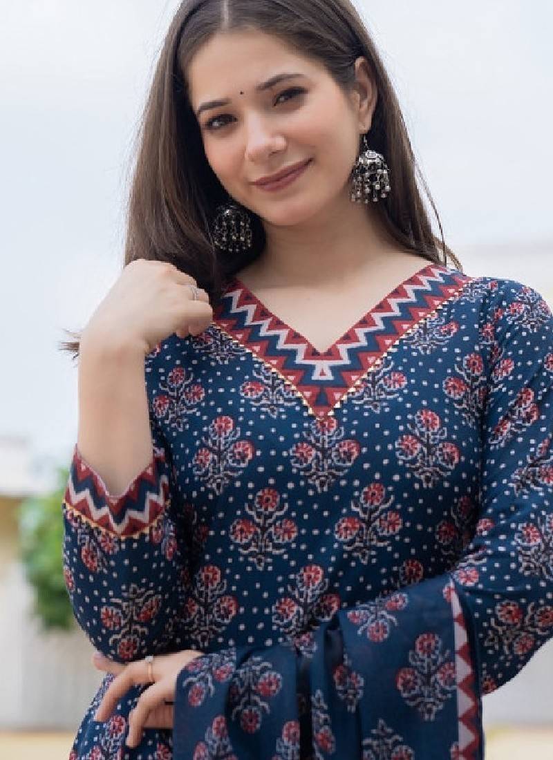 Floral printed straight kurta with trousers & dupatta
