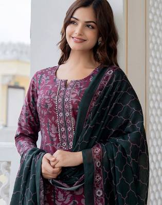 Floral printed notch neck straight kurta with trousers & dupatta 1