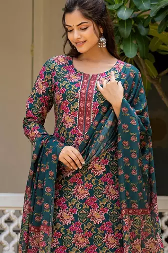 Women floral printed regular kurta with trousers & dupatta