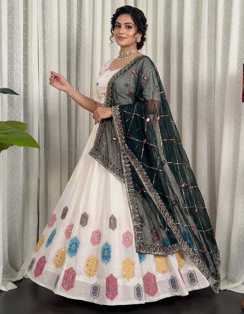 Women's Off-White Printed & Embroidered Chaniya Choli Set for 