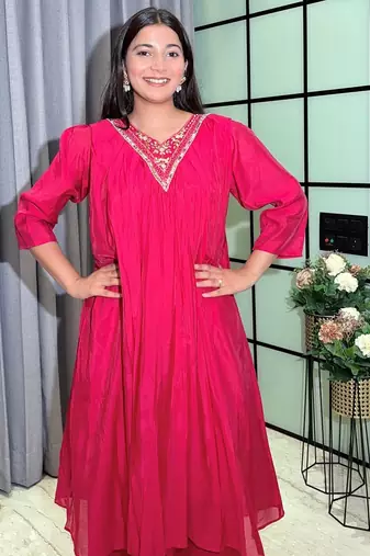 hot rani pink color handwork neckline mull chanderi kurti palazzo set