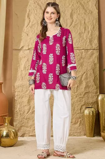 Women printed topper with lace work 