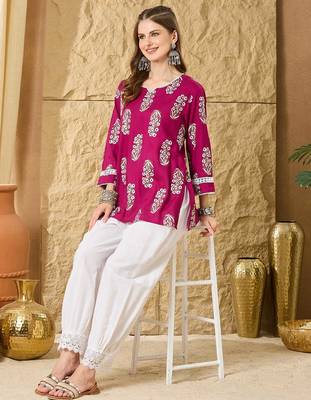 Women printed topper with lace work  3
