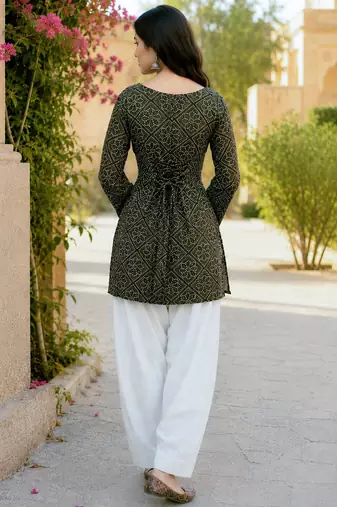 Green bandhej print cotton top with bottom set
