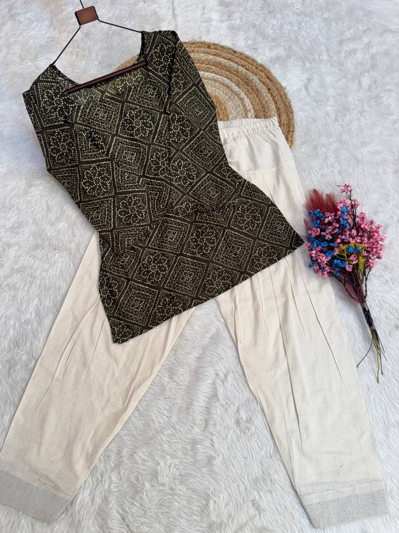 Green bandhej print cotton top with bottom set