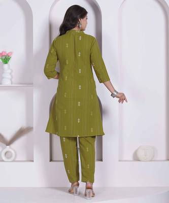 womens green printed cotton straight kurta and palazzo 2
