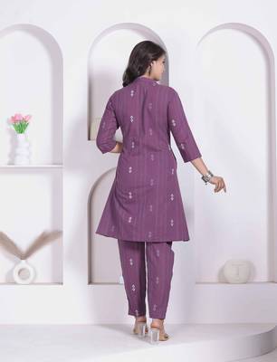 womens abstract printed wine kurta and palazzo 2