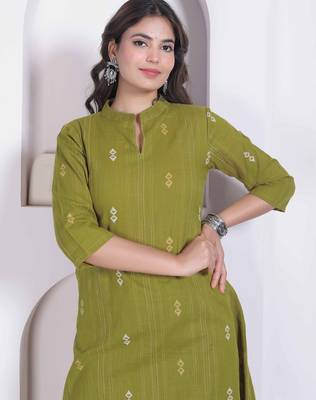 womens green printed cotton straight kurta and palazzo 4