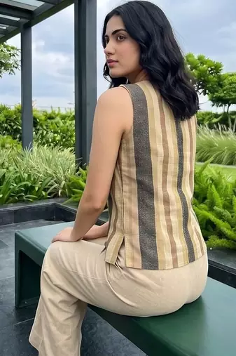 multicolor striped top