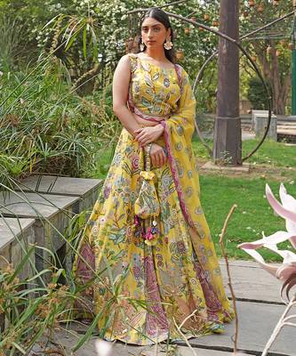 Yellow Embroidered Organza Silk Lehenga Set 3