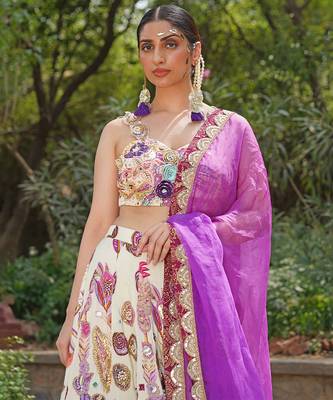 Ivory Magenta Embroidered Georgette Lehenga Set 2