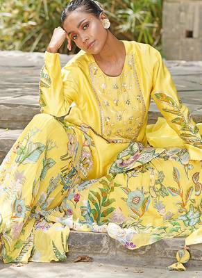 Yellow embroidered silk blend sharara set 3
