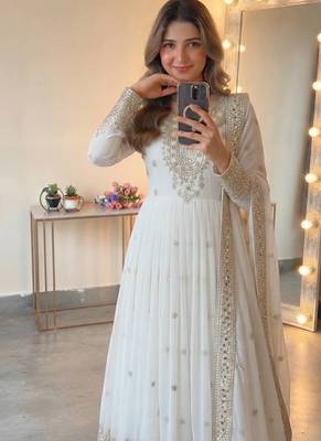 White georgette embroidered gown set with dupatta 2