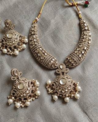 Gold kundan necklace set with pearl drop earrings | traditional bollywood bridal wedding indian jewelry set 2