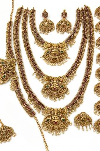 Traditional south indian temple jewelry set