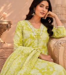 Lime green cotton blend floral print kurta set