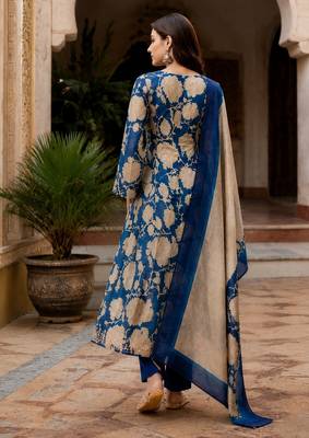 Blue cotton blend floral print kurta set 2