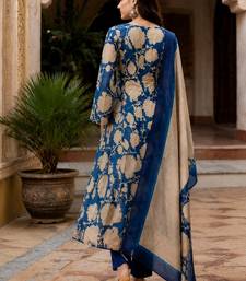 Blue cotton blend floral print kurta set