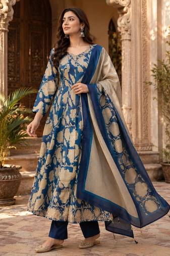 Blue cotton blend floral print kurta set