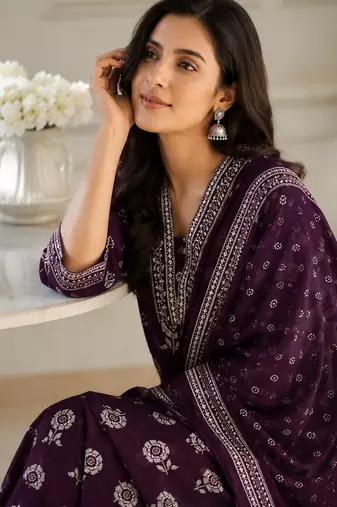 Purple cotton blend floral print kurta set