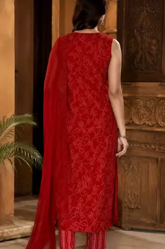 Red cotton blend geometric print kurta set