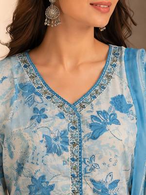 Light blue cotton blend floral print kurta set 3