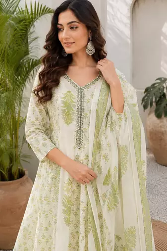 Off white cotton blend floral print kurta set