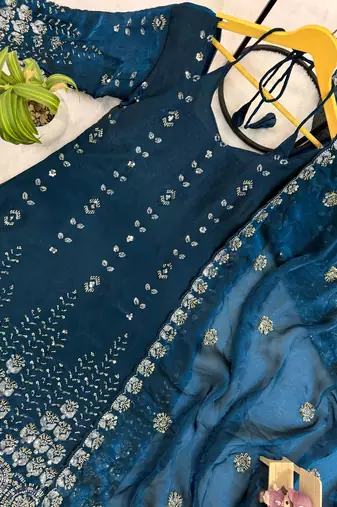 Morpich embroidered fandy satin kurta set