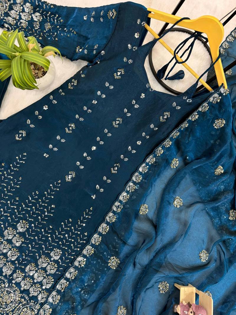 Morpich embroidered fandy satin kurta set