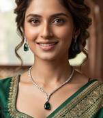 Green rhodium-plated agate stone necklace set with earrings
