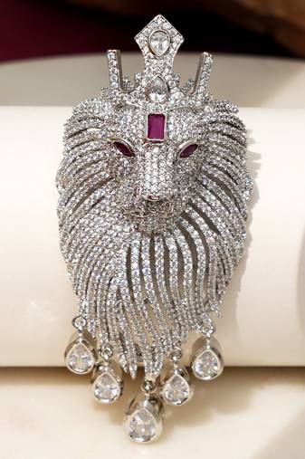 Silver plated purple stone lion head brooch