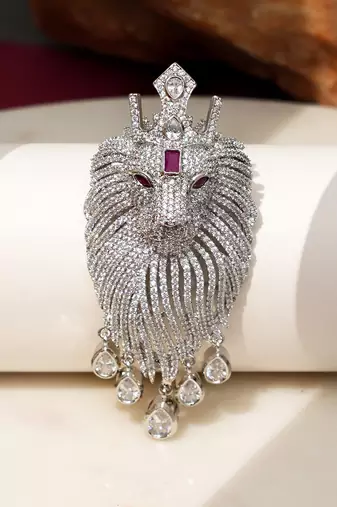 Silver plated purple stone lion head brooch