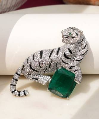 Silver plated green stone crouching tiger brooch 2