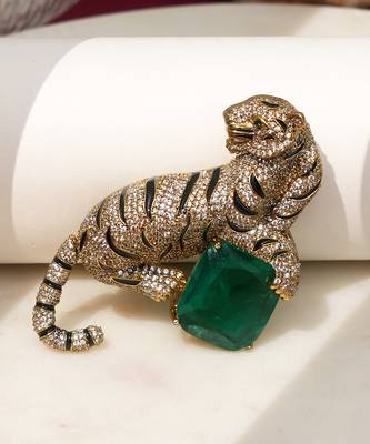 Gold plated green stone crouching tiger brooch 2