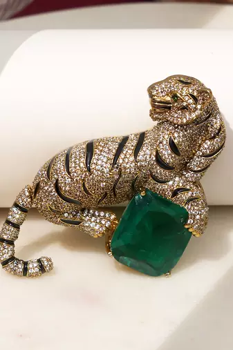 Gold plated green stone crouching tiger brooch