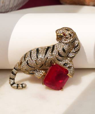 Gold plated red stone crouching tiger brooch 2