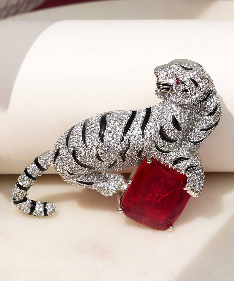 Silver plated red stone crouching tiger brooch