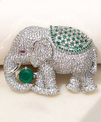 Silver plated green stone royal elephant brooch 1