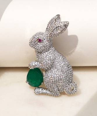 Silver plated green stone rabbit motif brooch 2